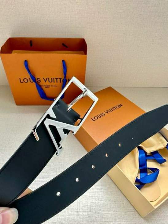 Picture of Louis Vuitton Belts _SKUfw150233586fw